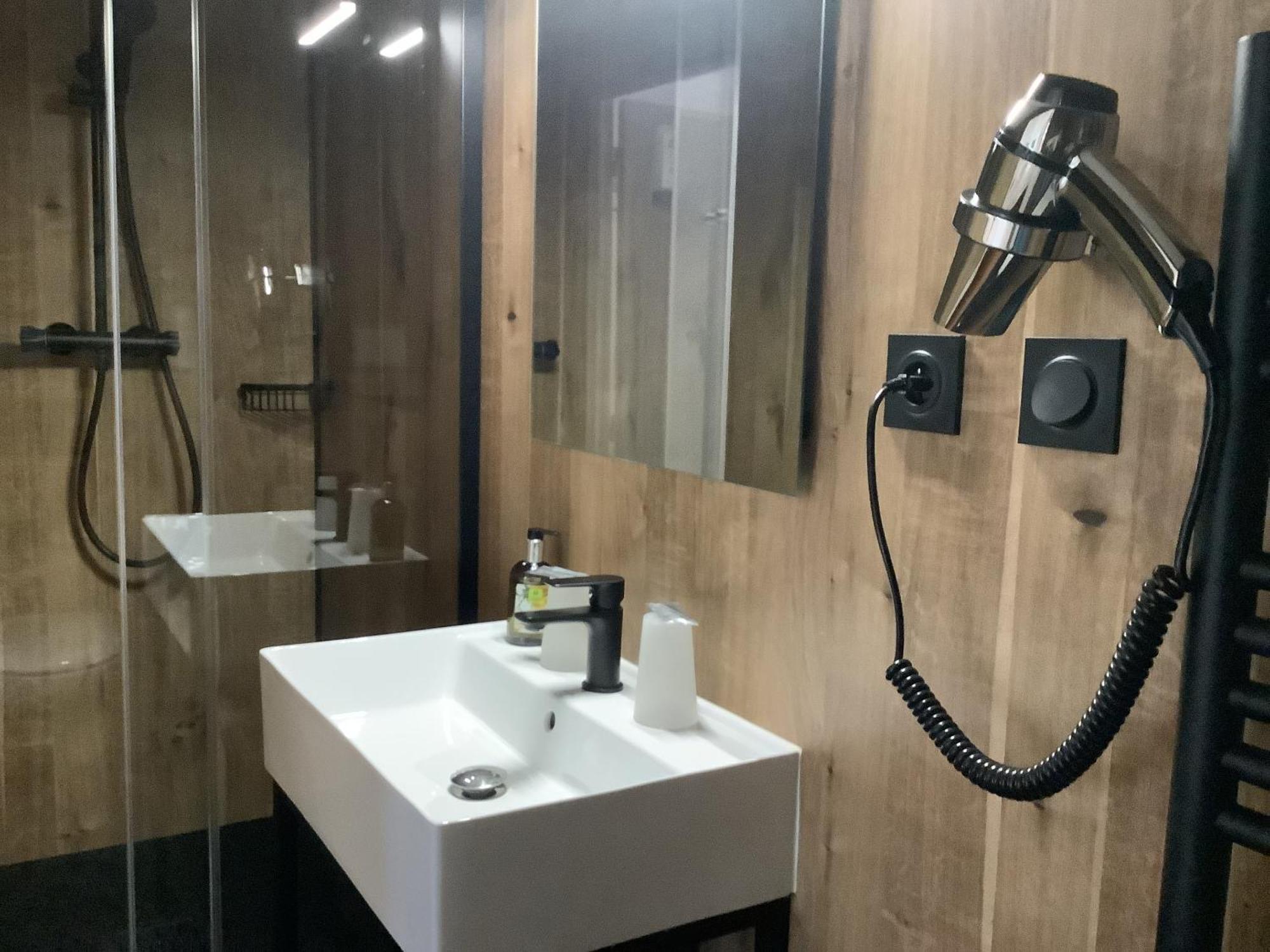 Logis Le Marronnier Hotel Buffon Room photo
